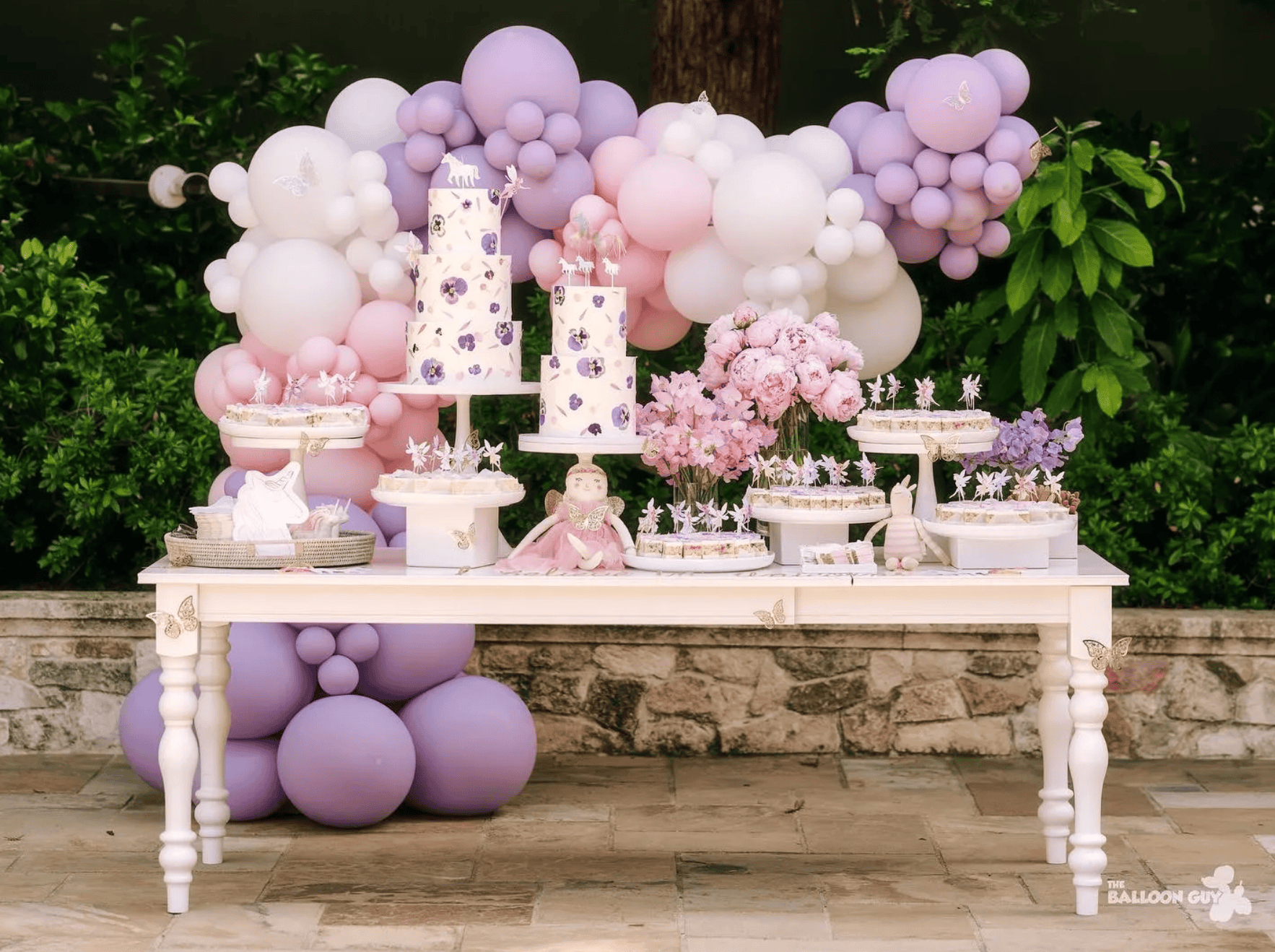 cake-table-decorations-los-angeles-the-balloon-guy