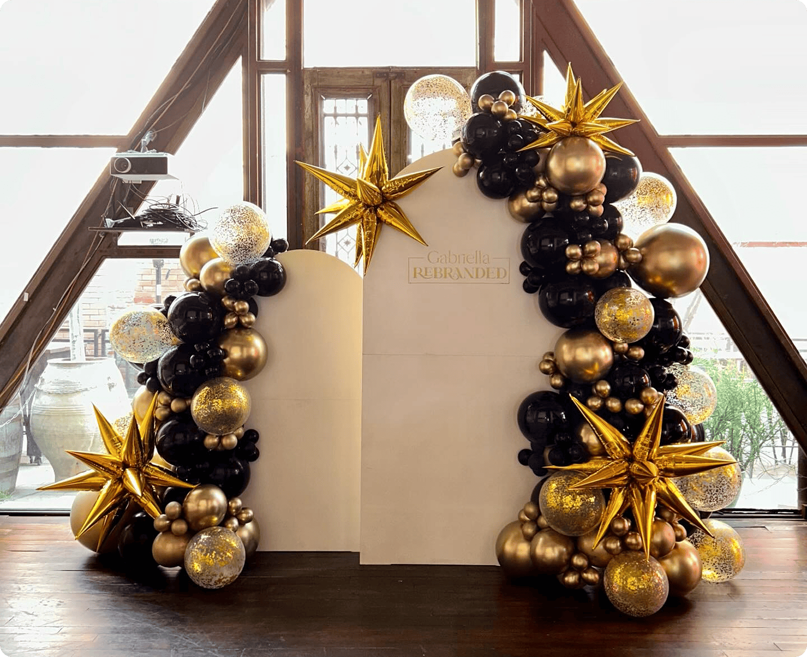 Wedding balloon decor